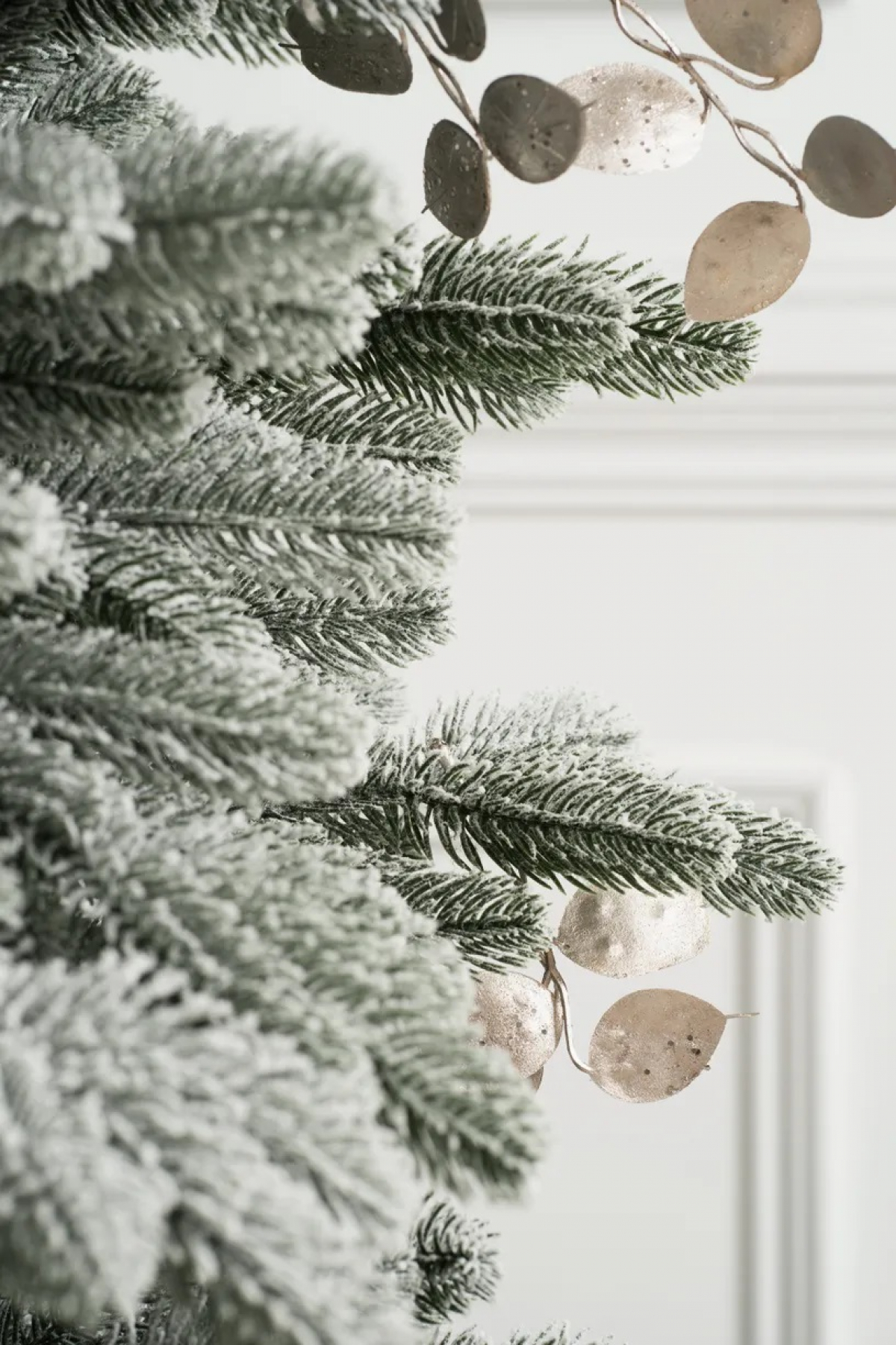 Ель искусственная Crystal trees Барселона в снегу 150 см