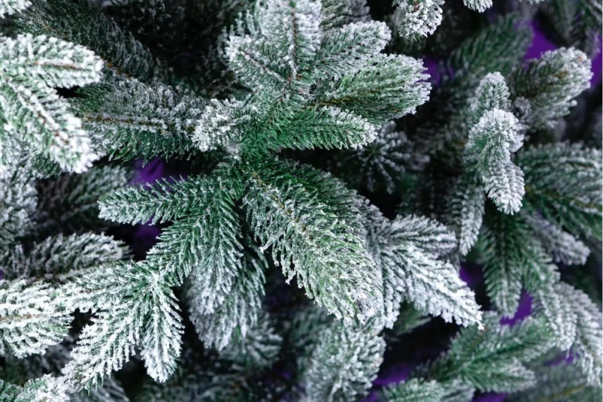 Crystal trees Ель искусственная МОНСЕРРАТ в снегу 60 см