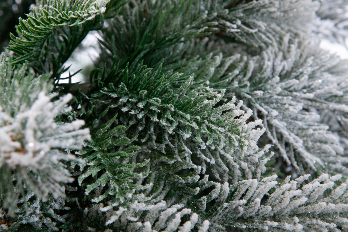 Crystal trees Ель искусственная Гарда заснеженная 1.8 м