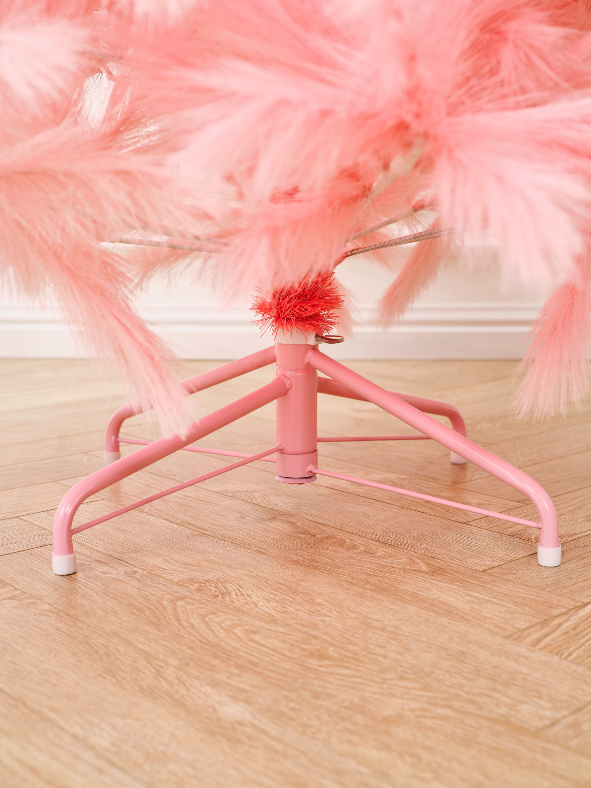 Искусственная елка BINOSHE Pink Charm 240 см