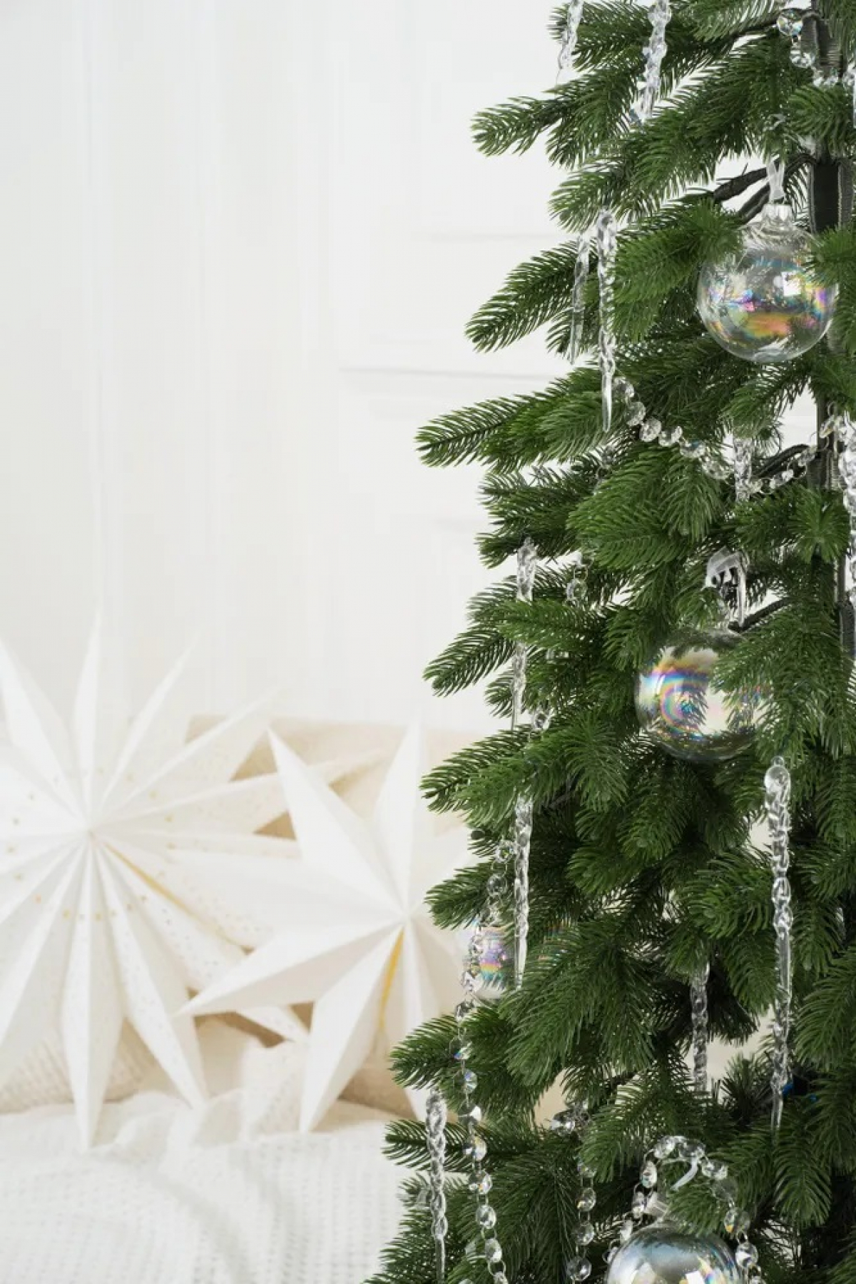 Ель искусственная Crystal trees АМЕЛЛИ 210 см