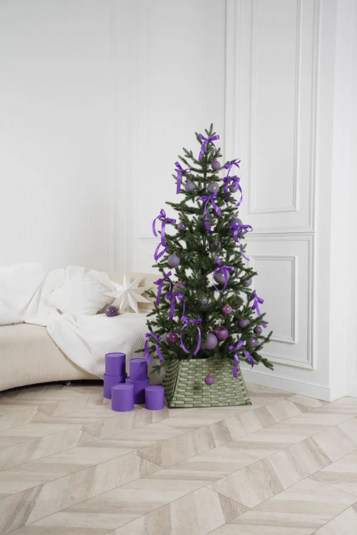 Ель искусственная Crystal trees ИСКРА 210 см