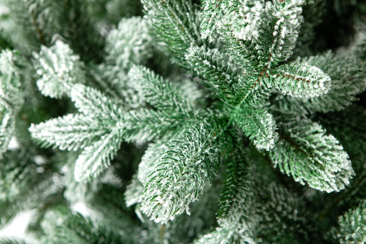 Crystal trees Ель искусственная МОНСЕРРАТ в снегу 180 см
