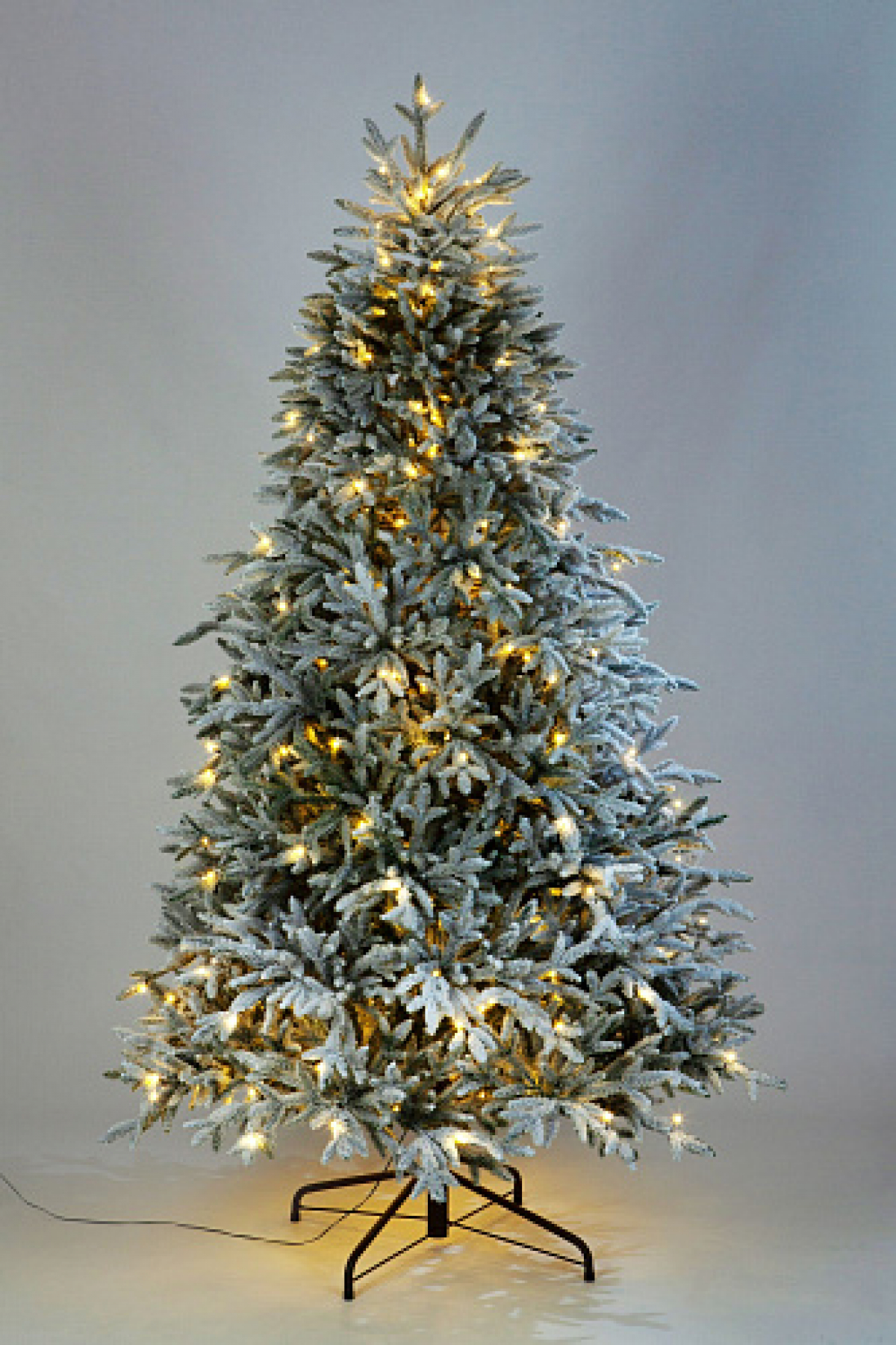 Crystal trees Ель искусственная Персея в снегу с вплетенной гирляндой 215 см