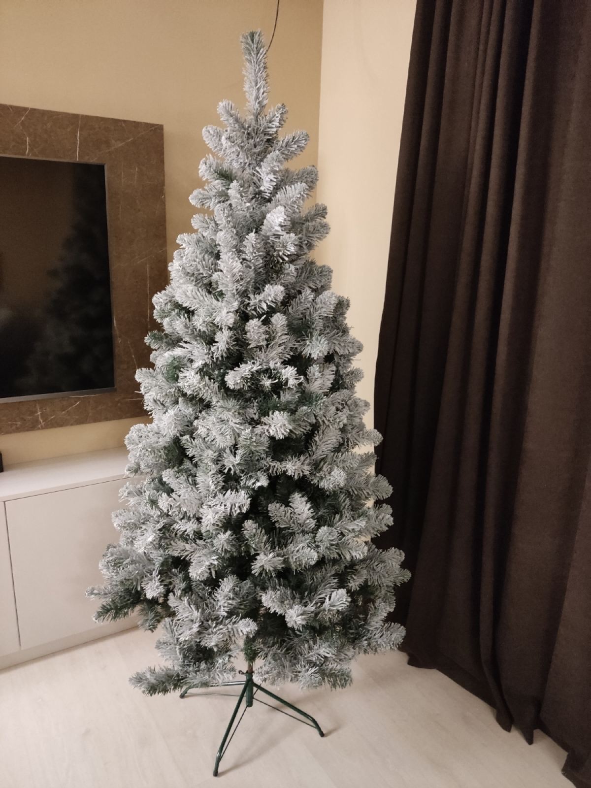 Crystal trees Ель искусственная ВЕРНИСАЖНАЯ в снегу 150 см