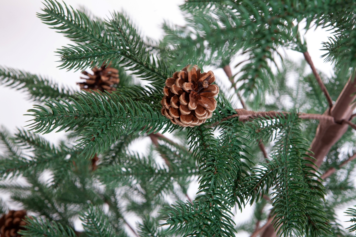 Crystal trees Ель искусственная Борго зеленая с шишками 210 см