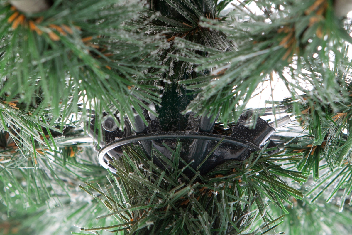 Crystal trees Ель искусственная Гарда заснеженная 2.4 м
