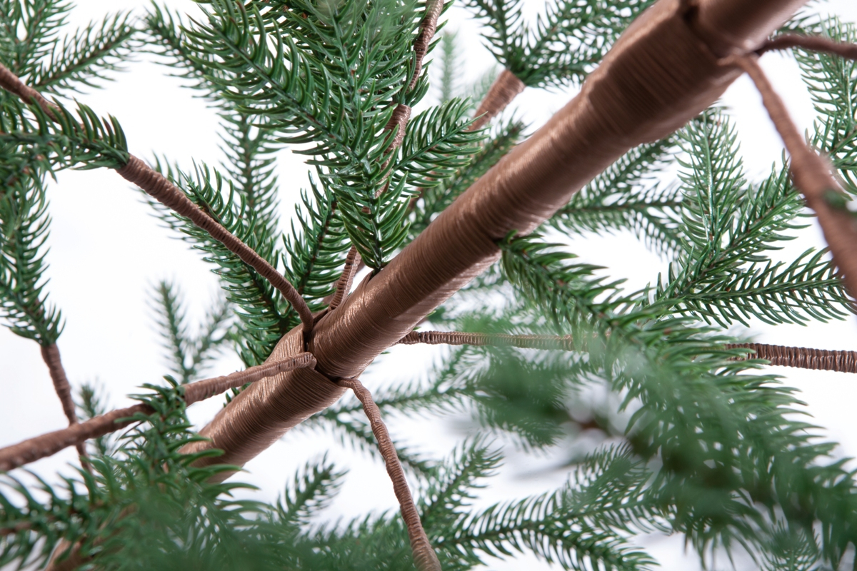 Crystal trees Ель искусственная Борго зеленая с шишками 210 см
